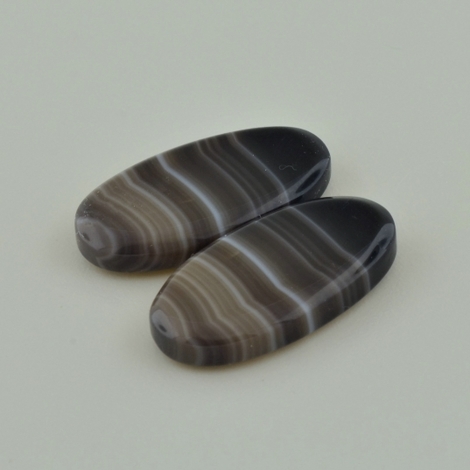 Agate Pair oval 31.08 ct