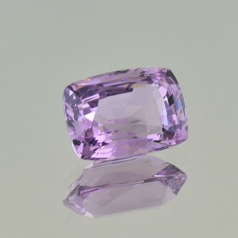 Spinel cushion lilac 5.22 ct