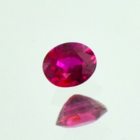 Ruby oval pinkish red 0.60 ct