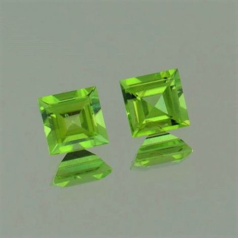 Peridot Duo quadrat grün 3,5 ct