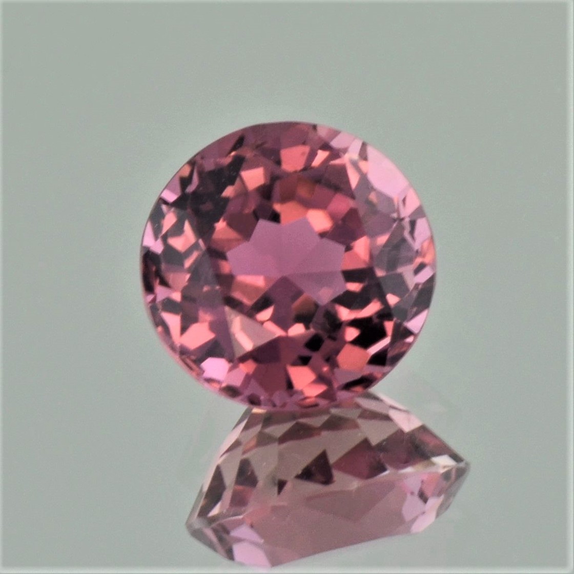 Tourmaline round vivid pink 5.42 ct
