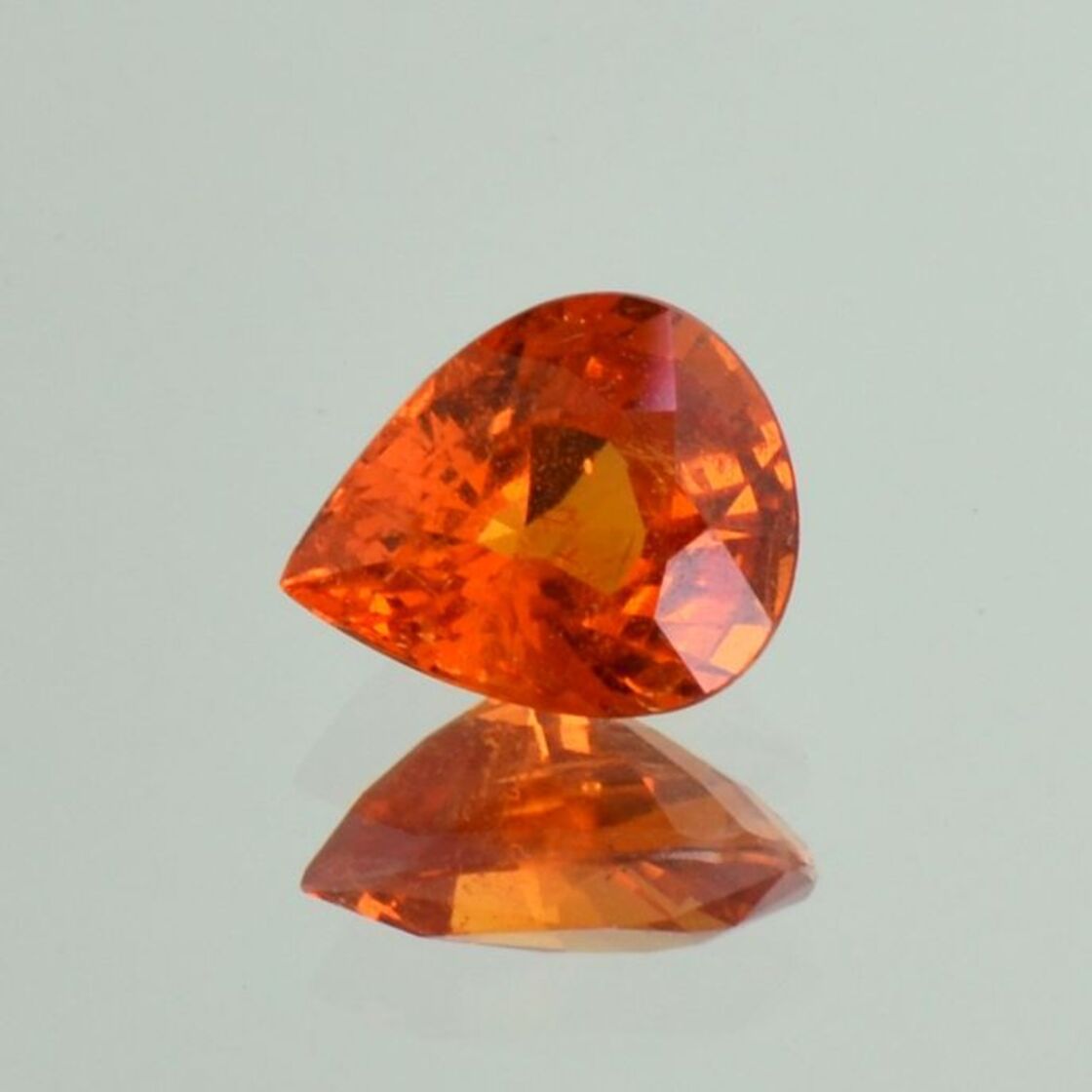 Mandarin-Granat Tropfen orange 3,42 ct