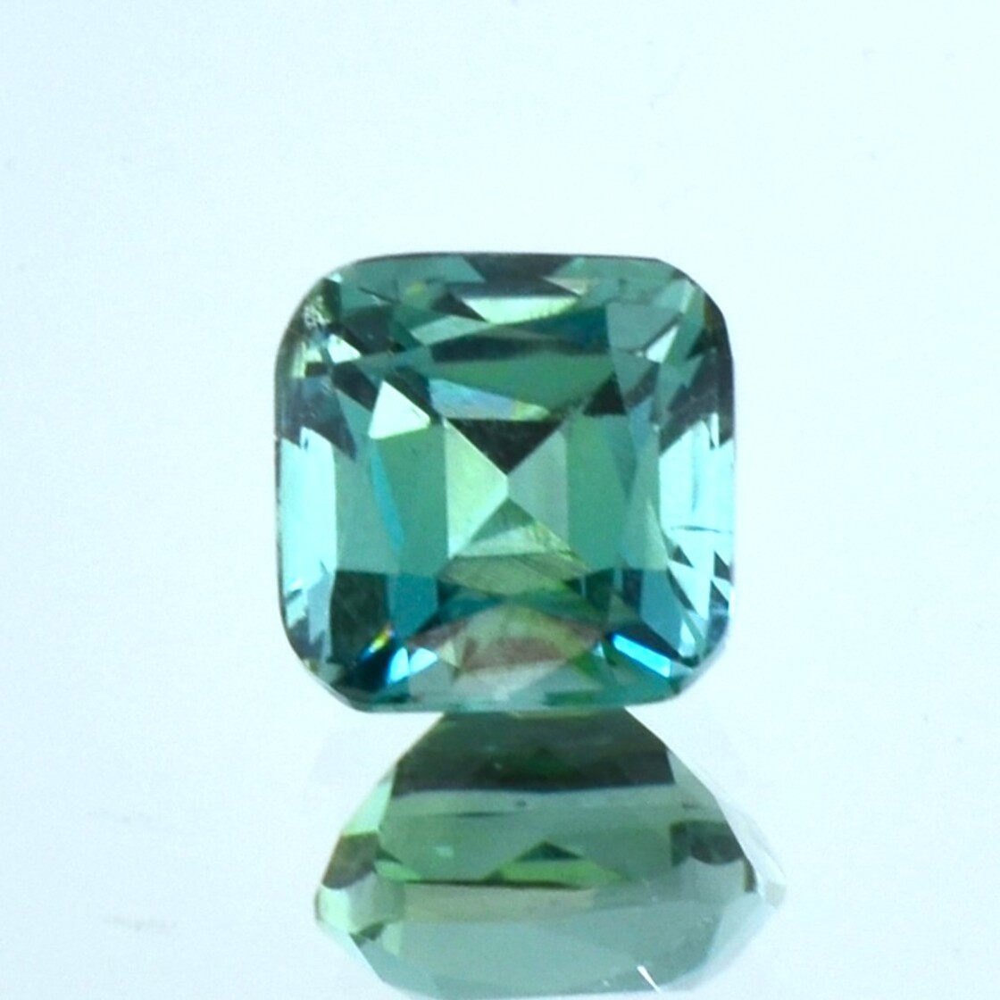 Tourmaline cushion lagoon 4.12 ct.