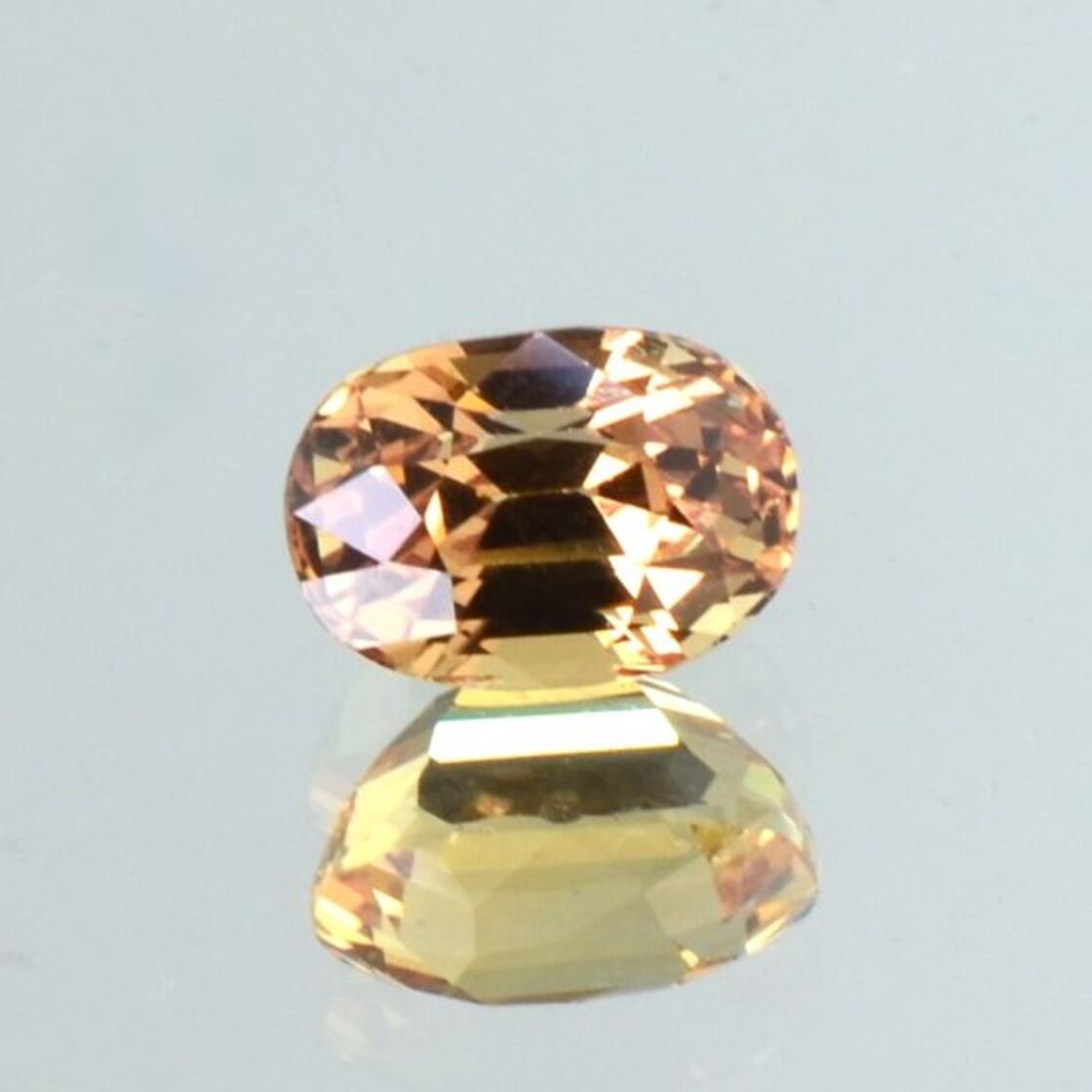 Saphir oval gelb ungebrannt 3,22 ct.