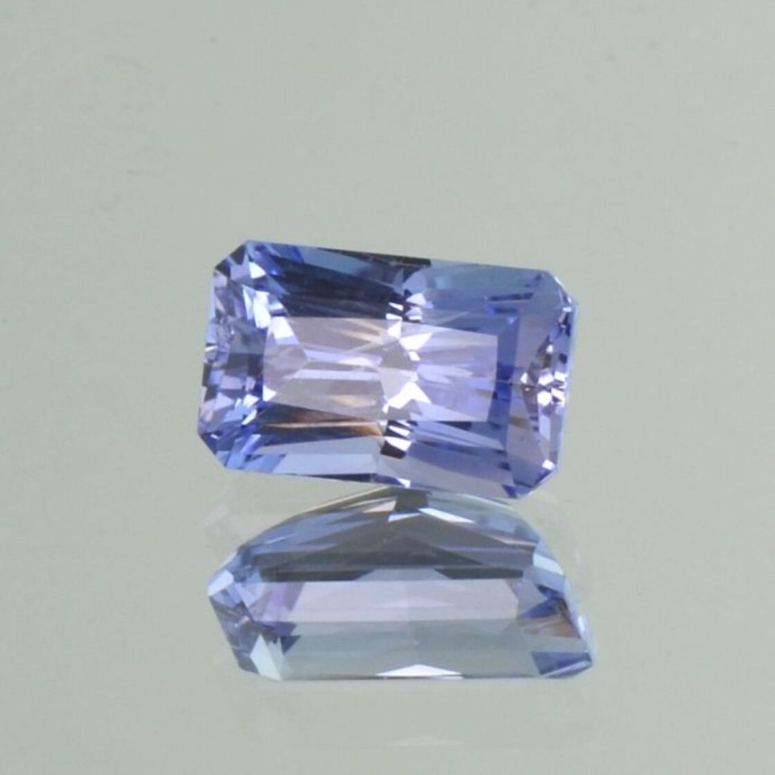 Saphir octagon-princess intensives Hellblau 3,56 ct.