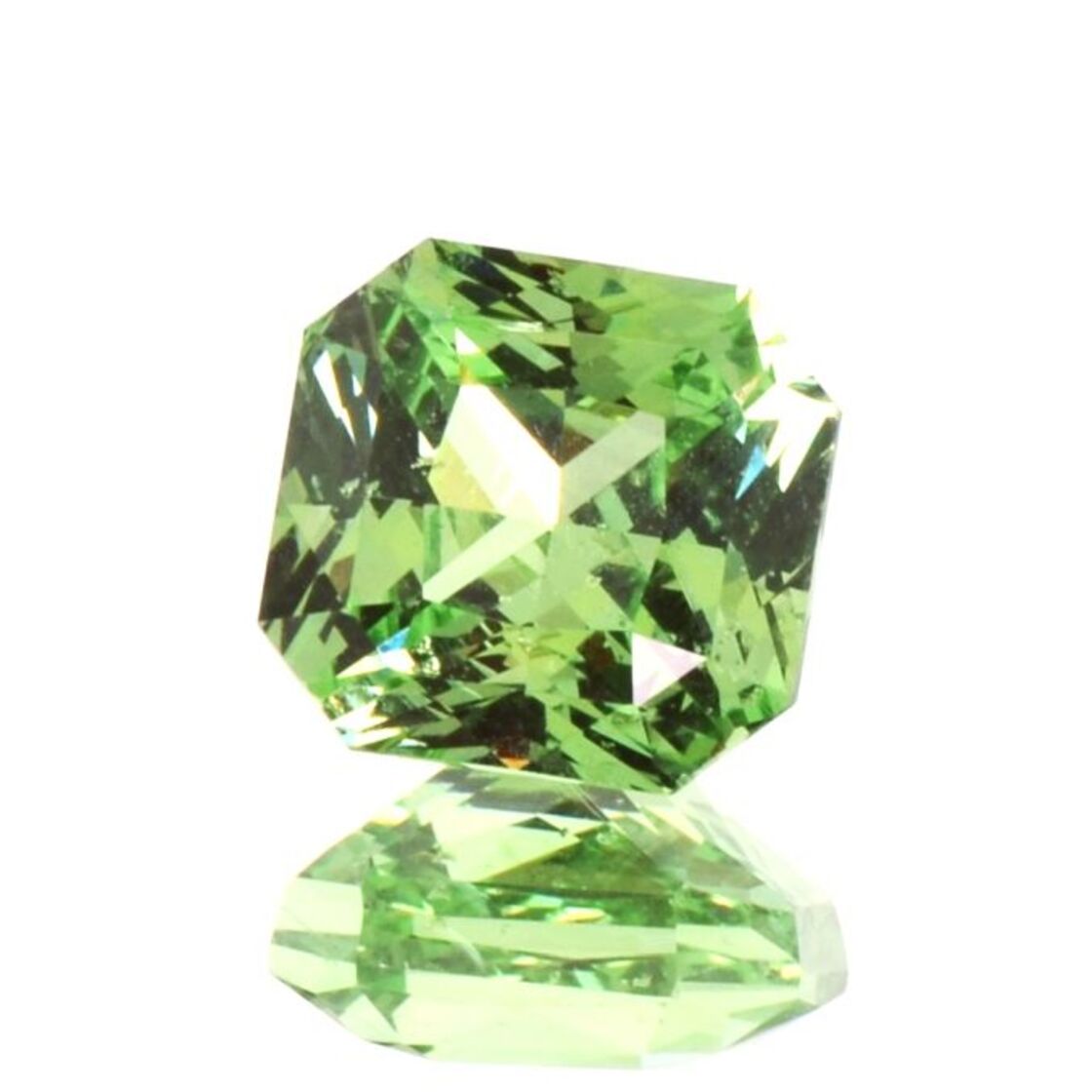 Garnet Grossularite octagon light green 5.03 ct.