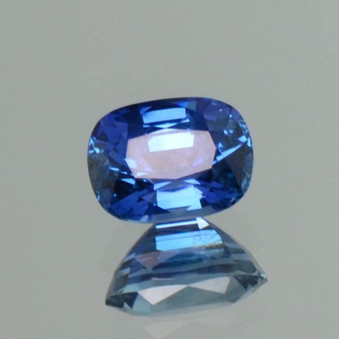 Burma Saphir antik blau unbehandelt 3,23 ct.