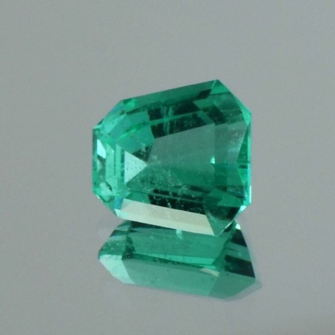 Emerald fantasy green untreated 1.15 ct.
