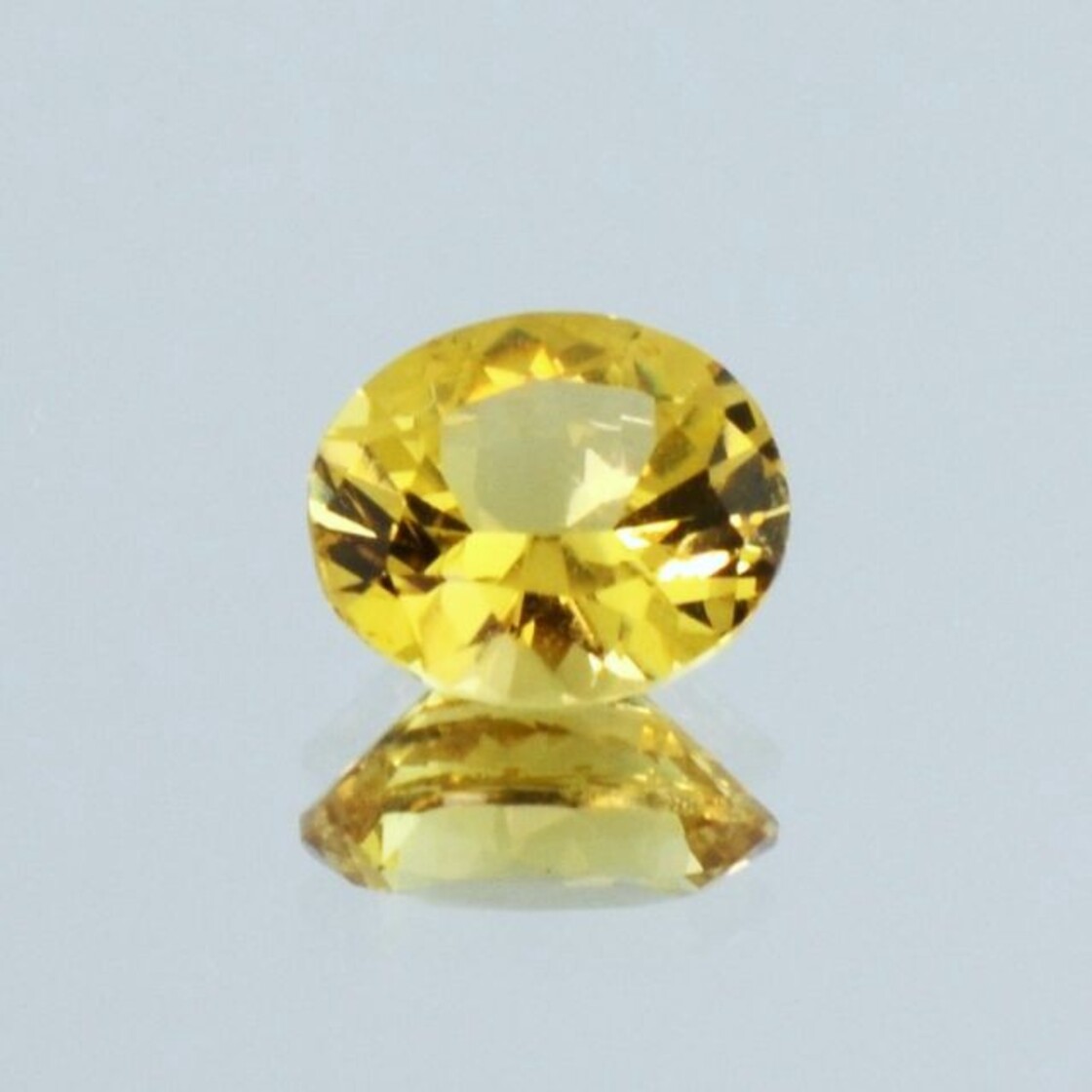 Granat Grossular oval gelb unbehandelt 1,32 ct.