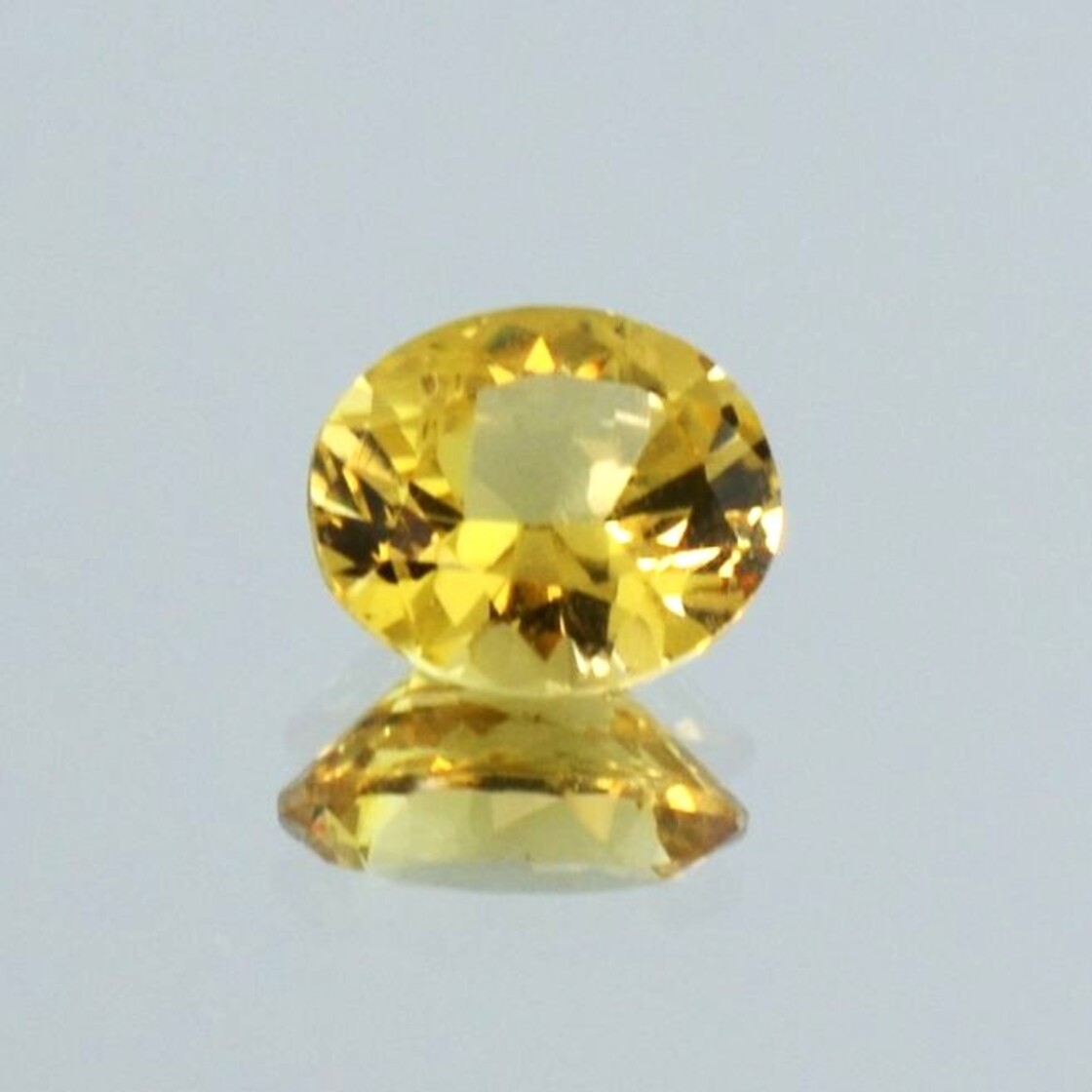 Granat Grossular oval gelb unbehandelt 1,32 ct.