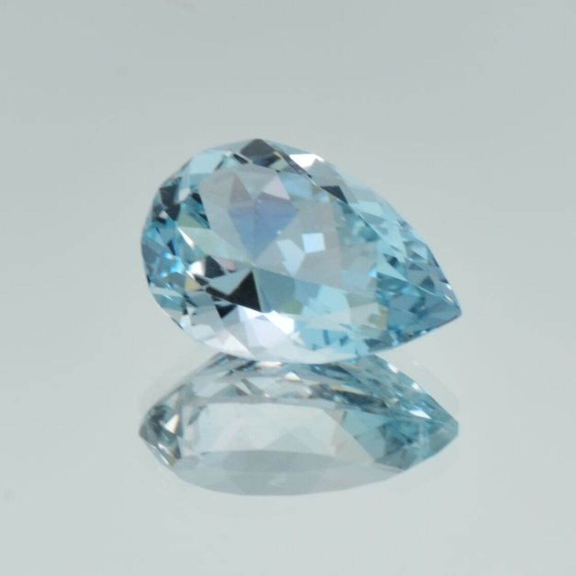 Topas Tropfen hellblau unbehandelt 7,24 ct