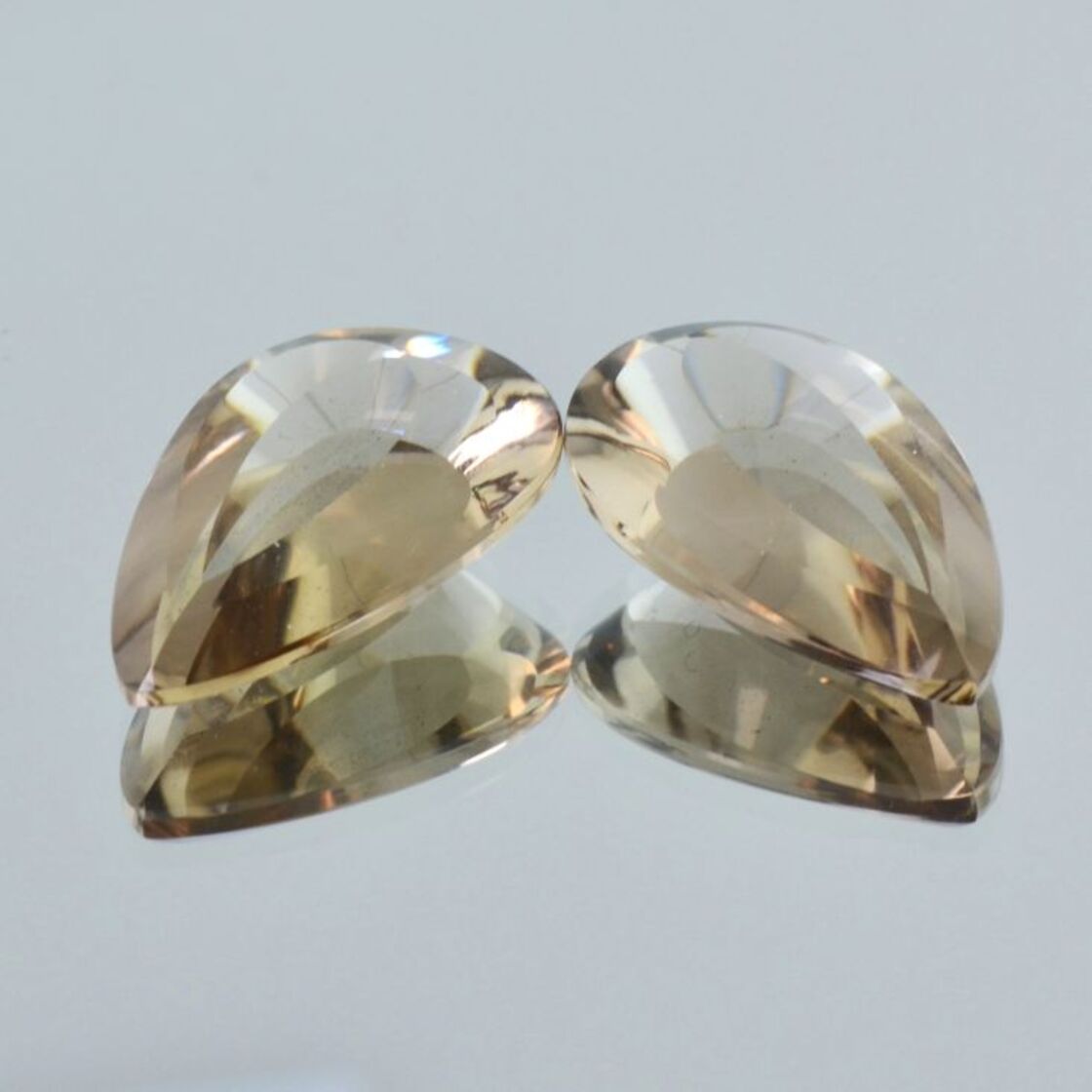Smoky Quartz Pair pear mastercut 28.42 ct.