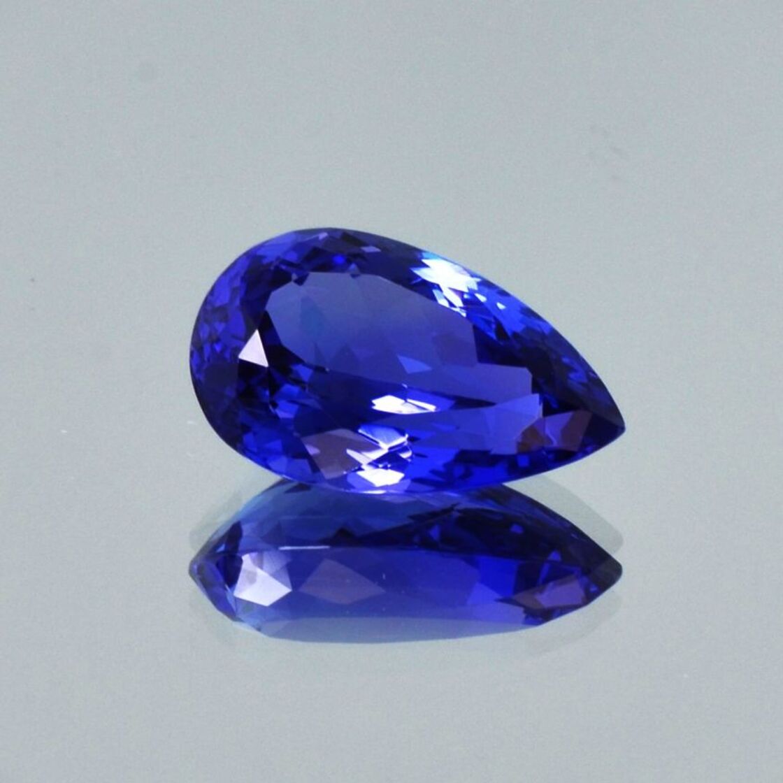 Tanzanite pear blue 6.00 ct.