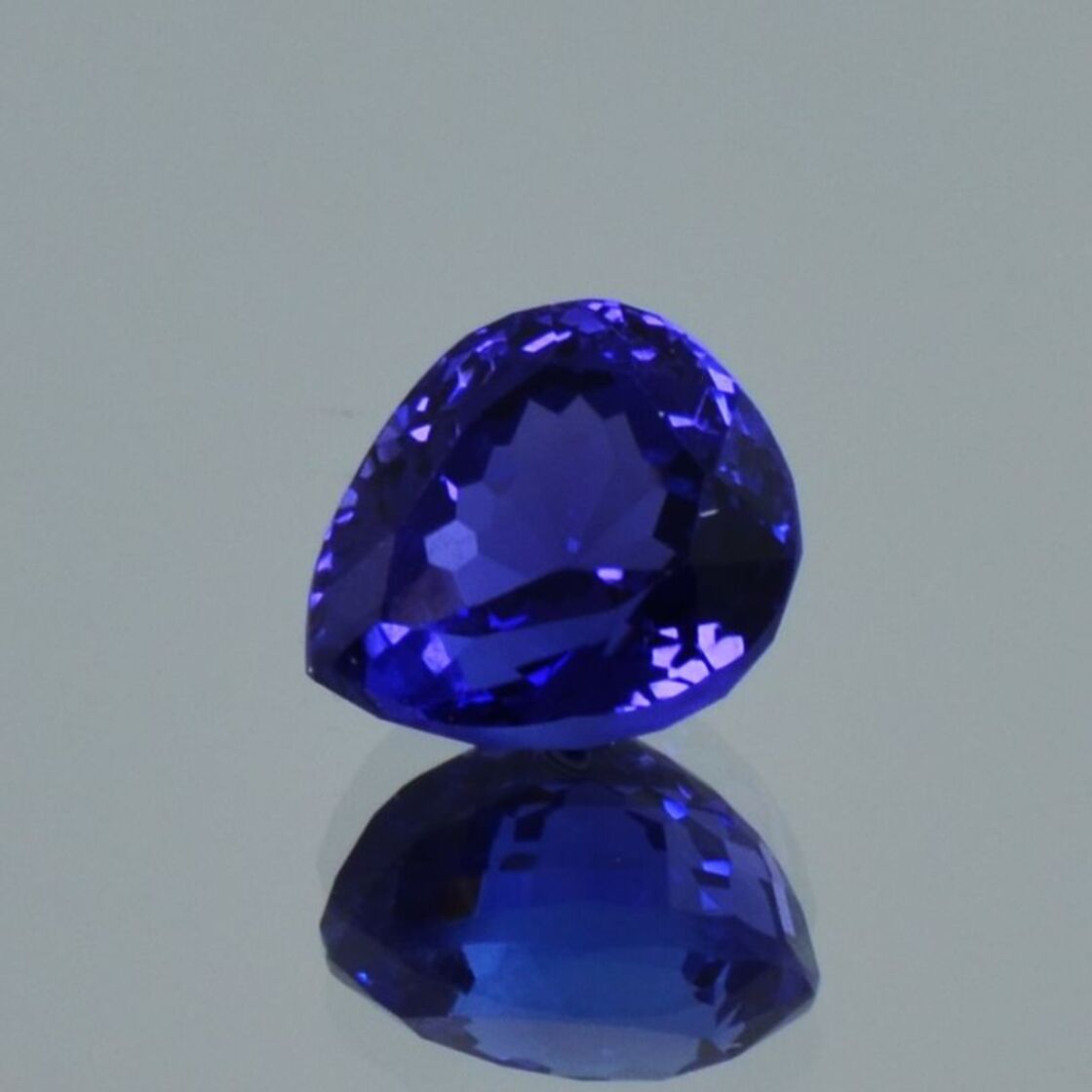 Tanzanite pear intense blue 2.64 ct.