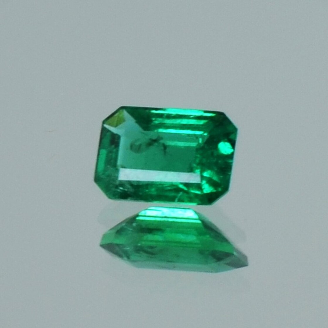 Smaragd octagon grün 0,50 ct.