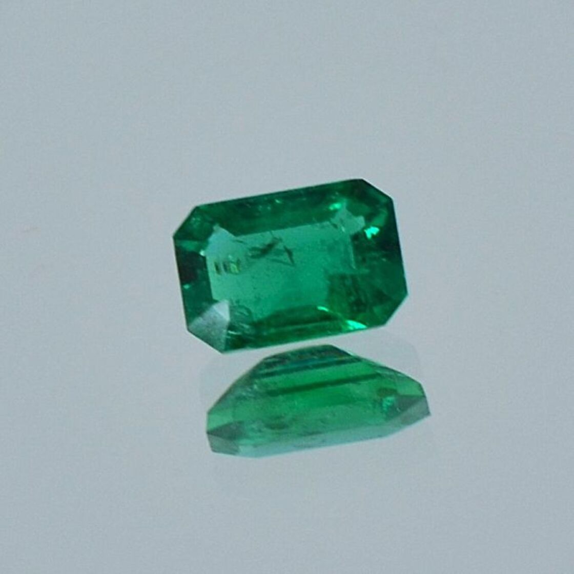 Smaragd octagon grün 0,50 ct.