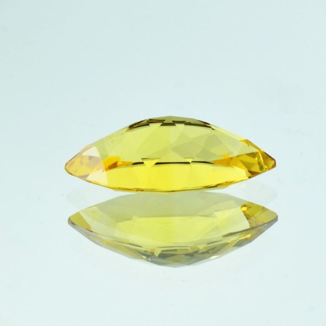 Goldberyll Navette facettiert goldgelb 6,75 ct
