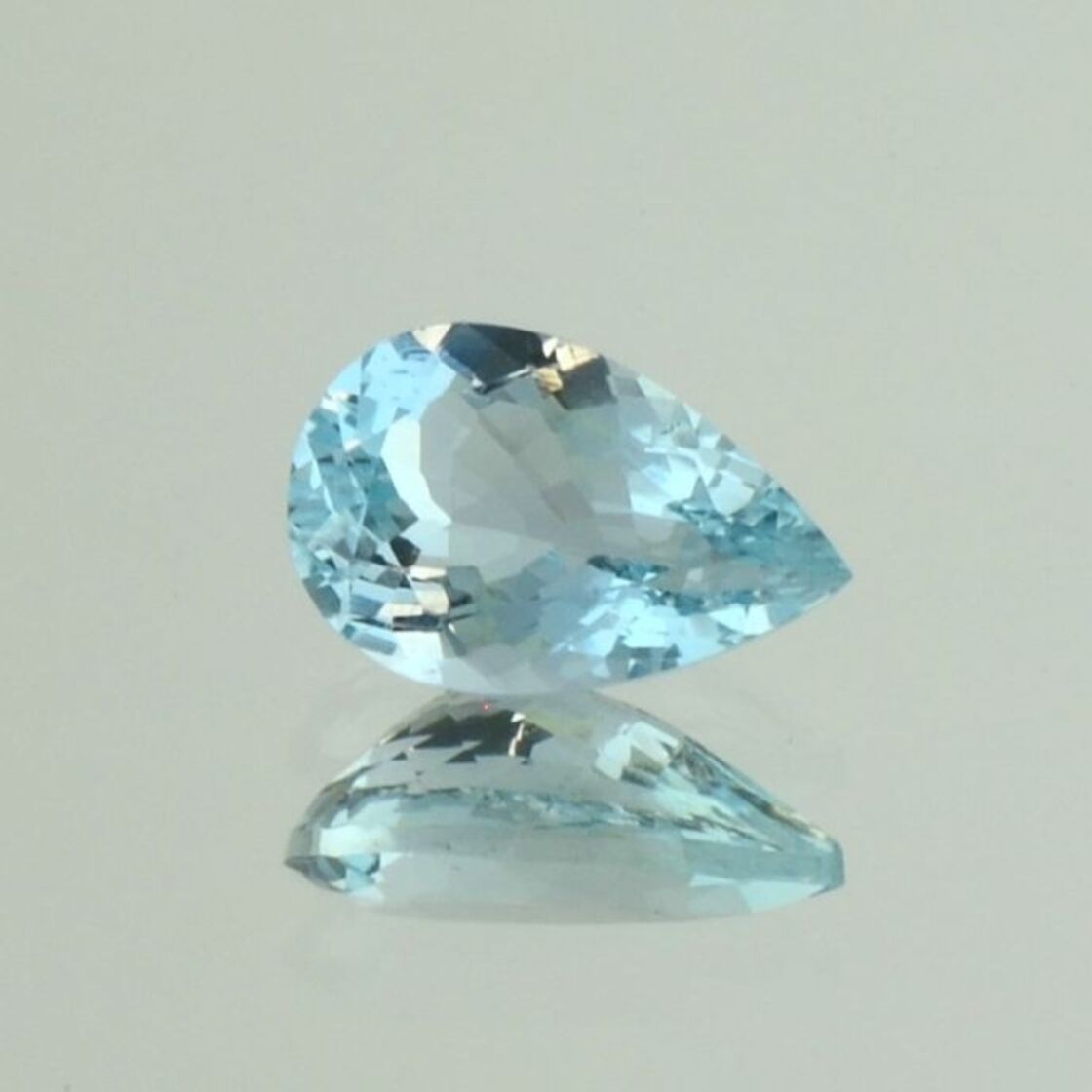 Aquamarine pear light blue 2.14 ct