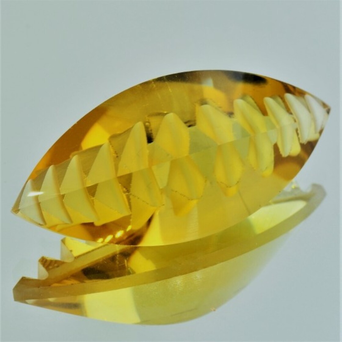Citrin Design-Navette gelb 45,23 ct.