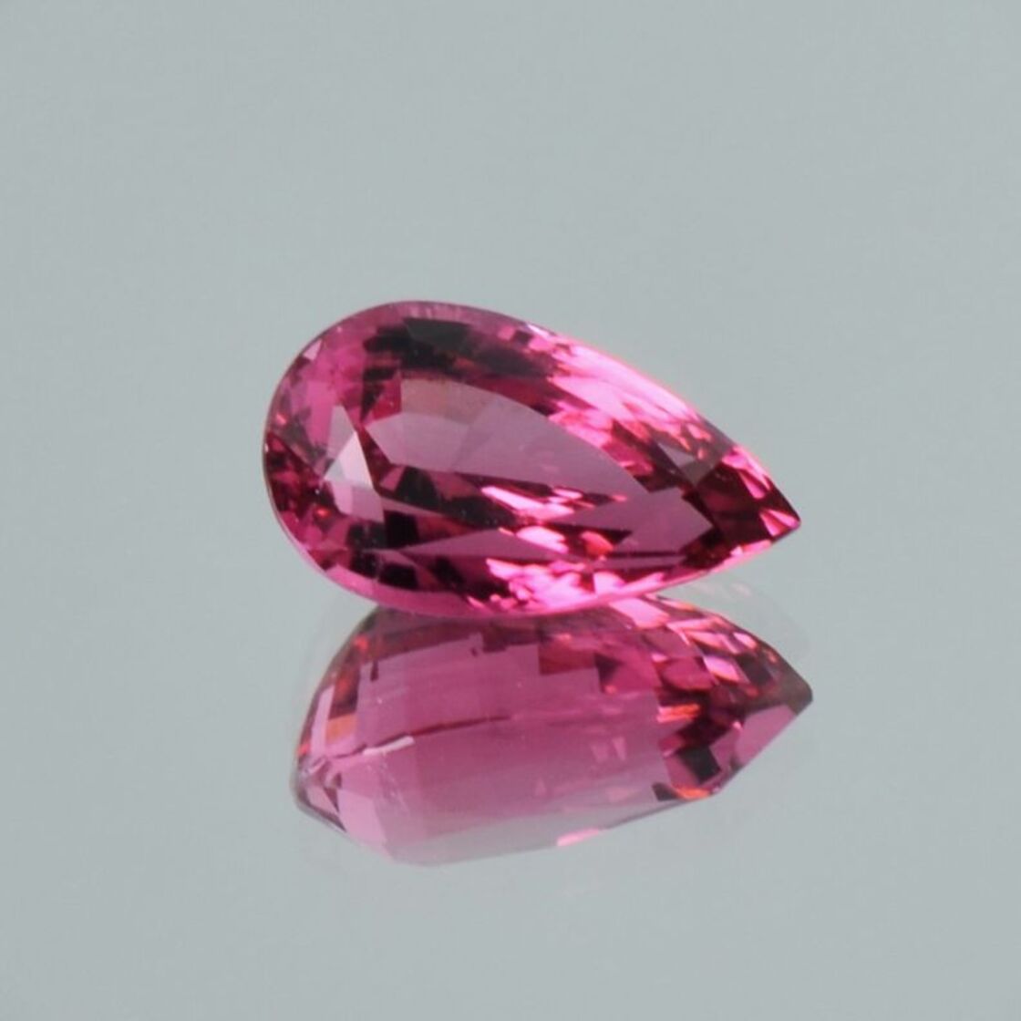 Rubellite Tourmaline pear pinkish red 3.11 ct.