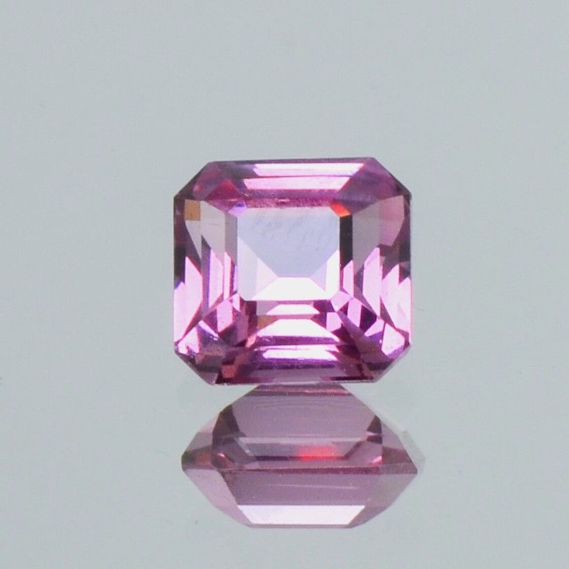 Spinell octagon purpur-rosa unbehandelt 2,11 ct