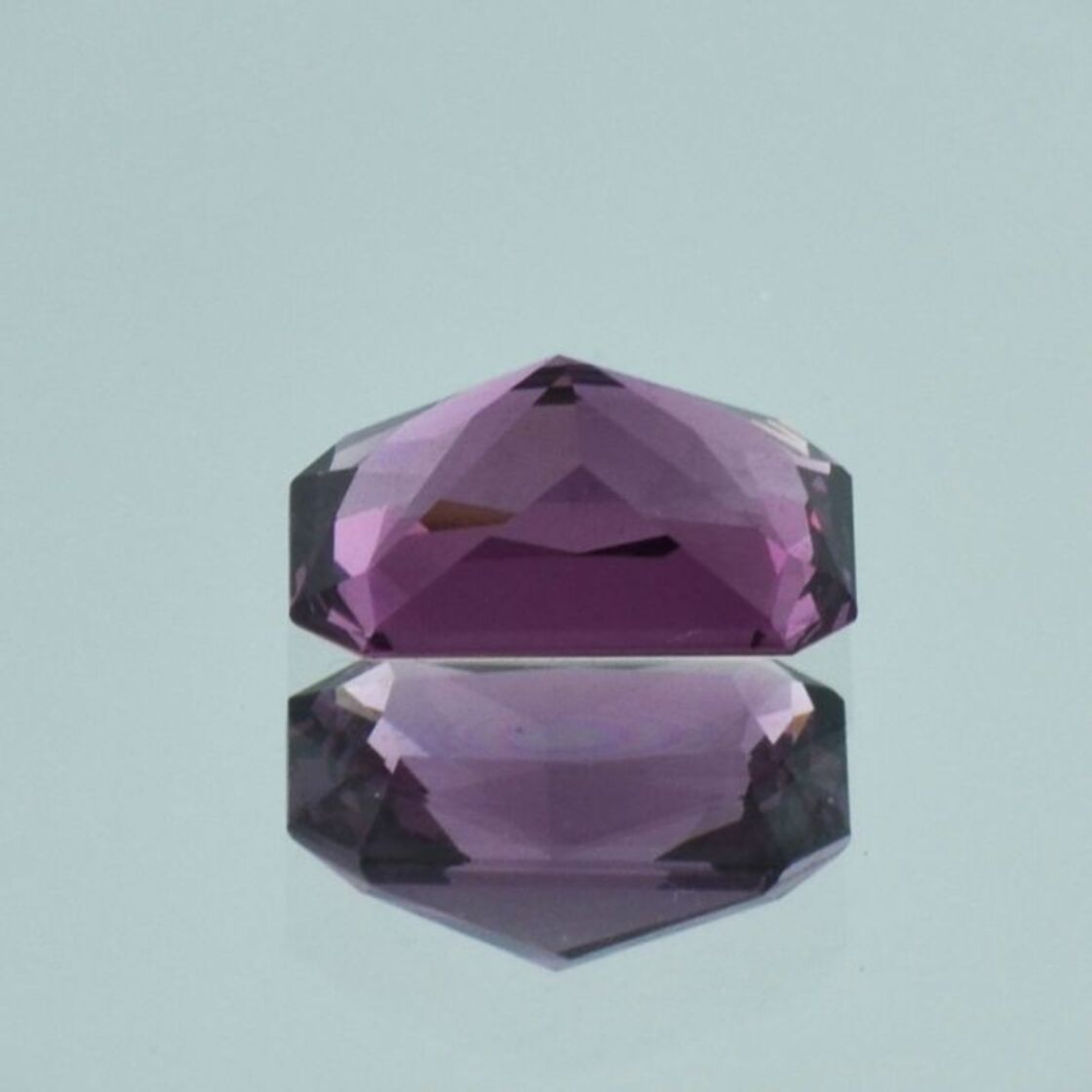 Spinel octagon purple untreated 5.22 ct.
