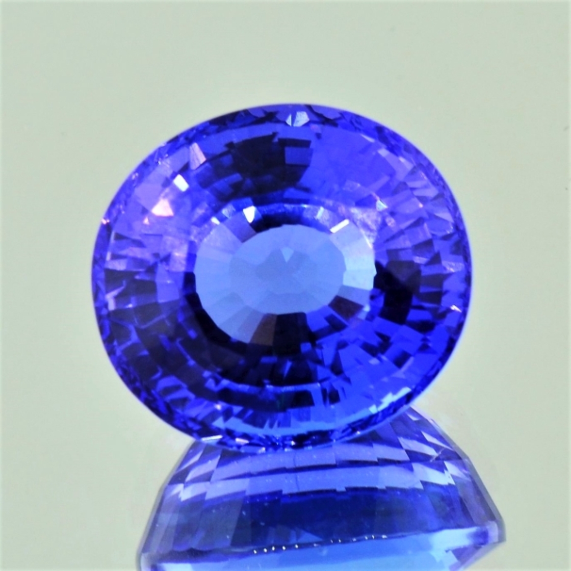 Tanzanite oval blue 16.78 ct.