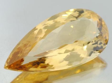 Goldberyll, Tropfen facettiert (43,31 ct.) aus Brasilien (Minas Gerais) Goldberyll, Tropfen facettiert (43,31 ct.) aus Brasilien (Minas Gerais)