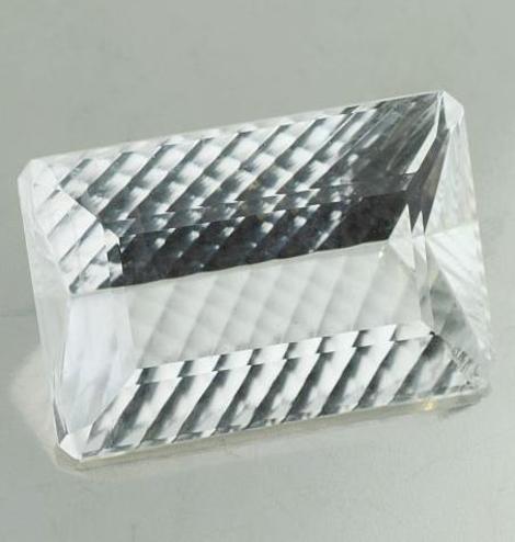 Bergkristall, Achteck Laserschliff (32,65 ct.) aus Brasilien Bergkristall, Achteck Laserschliff (32,65 ct.) aus Brasilien