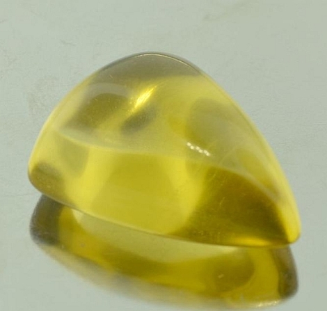 Citrin, Trillion Cabochon (26,80 ct.) aus Brasilien