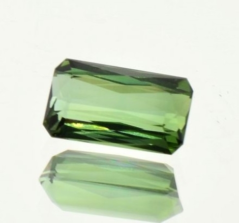 Verdelith, Achteck facettiert (2,79 ct.) aus Nigeria Verdelith, Achteck facettiert (2,79 ct.) aus Nigeria