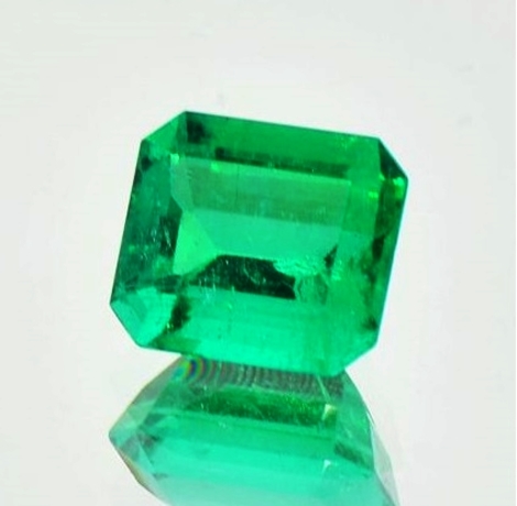 Emerald octagon 3.56 ct Emerald octagon 3.56 ct