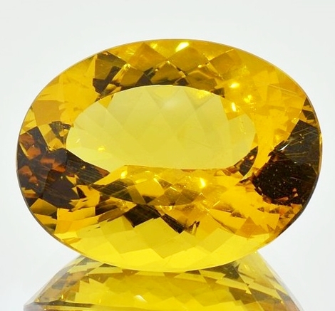 Goldberyll, Oval facettiert (50,00 ct.) aus Brasilien (Minas Gerais, Xia Mine) Goldberyll, Oval facettiert (50,00 ct.) aus Brasilien (Minas Gerais, Xia Mine)
