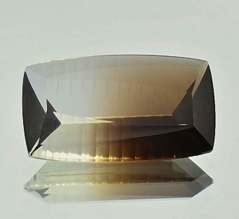 Bicolor-Quarz, Antik facettiert (17,33 ct.) aus Brasilien