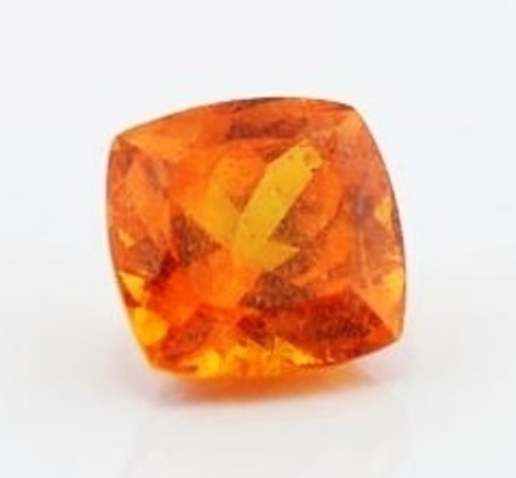 Mandarin-Garnet cushion-square 4.73 ct Mandarin-Garnet cushion-square 4.73 ct