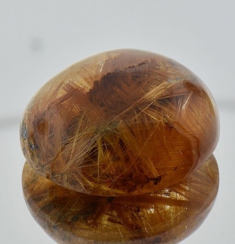 Einschlussquarz, Oval Cabochon (36,55 ct.) aus Brasilien Einschlussquarz, Oval Cabochon (36,55 ct.) aus Brasilien