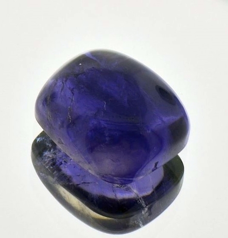 Iolith, Antik Cabochon (10,80 ct.) aus Indien Iolith, Antik Cabochon (10,80 ct.) aus Indien