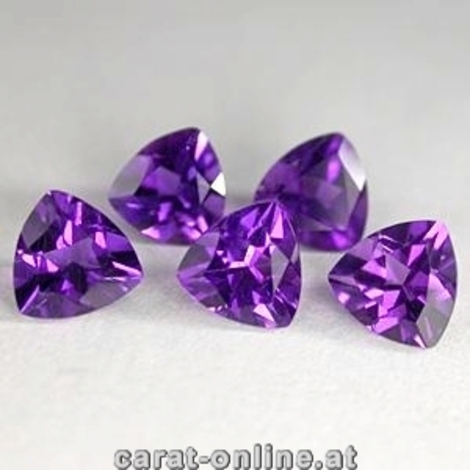Amethyst Lot, Triangel facettiert (ca. 5,8 ct.) aus Madagaskar Amethyst Lot, Triangel facettiert (ca. 5,8 ct.) aus Madagaskar