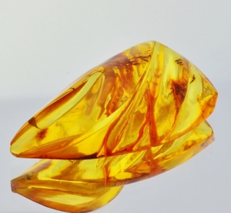 Bernstein Freiform 15,93 ct Bernstein Freiform 15,93 ct