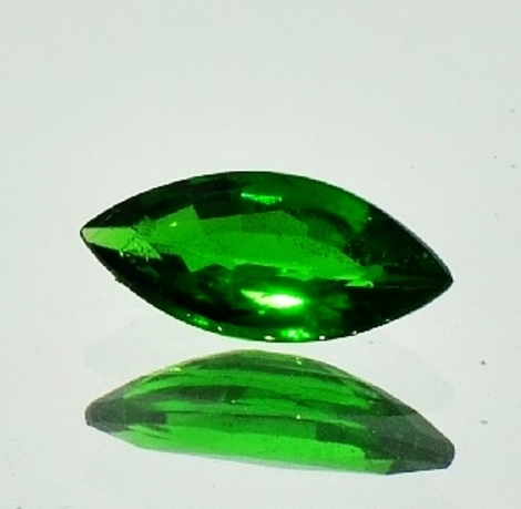 Tsavorit, Navette facettiert (2,16 ct.) aus Kenia (Taita Hills) Tsavorit, Navette facettiert (2,16 ct.) aus Kenia (Taita Hills)