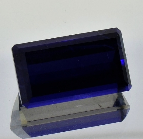 Iolite rectangle 15.00 ct