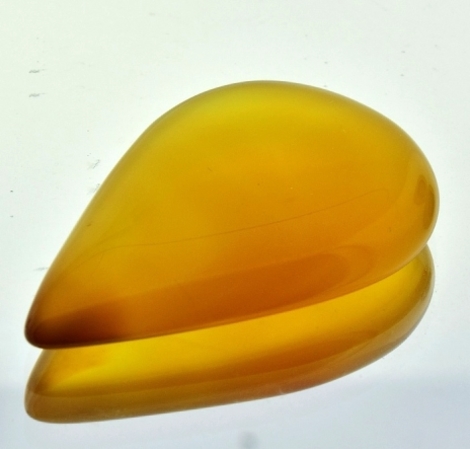 Quartz Cabo pear yellow 55.20 ct Quartz Cabo pear yellow 55.20 ct