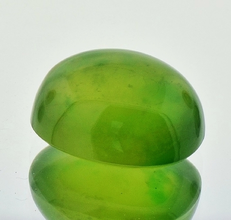 Granat (Hydrogrossular), Oval Cabochon (24,72 ct.) aus Pakistan Granat (Hydrogrossular), Oval Cabochon (24,72 ct.) aus Pakistan