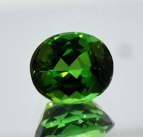 Verdelith, Oval facettiert (2,50 ct.) aus Brasilien (Minas Gerais)