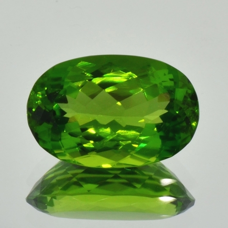 Peridot oval 16.04 ct Peridot oval 16.04 ct