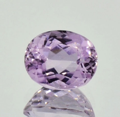 Kunzite oval 6.71 ct Kunzite oval 6.71 ct
