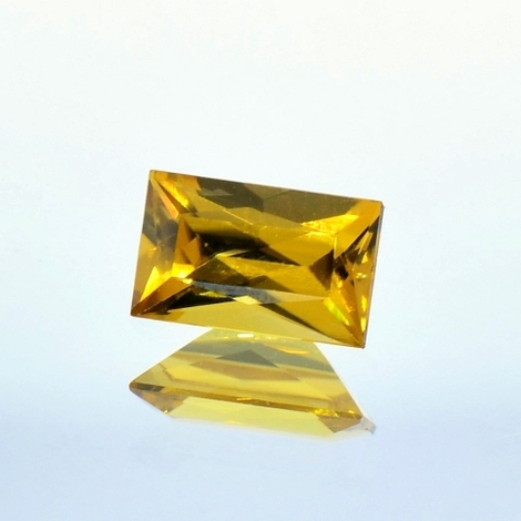 Zirkon, Rechteck facettiert (1,42 ct.) aus Madagaskar (Ambanja) Zirkon, Rechteck facettiert (1,42 ct.) aus Madagaskar (Ambanja)