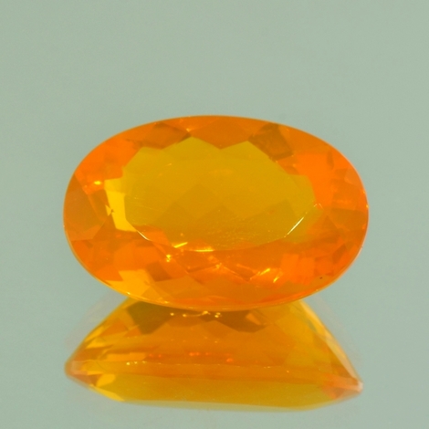 Feueropal, Oval facettiert (19,62 ct.) aus Mexiko