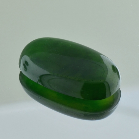 Granat Hydrogrossular Cabo oval grün 34,55 ct Granat Hydrogrossular Cabo oval grün 34,55 ct
