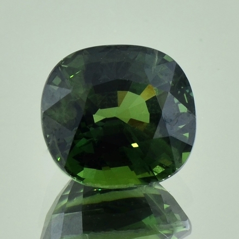 Saphir, Antikoval facettiert (8,49 ct.) aus Madagaskar (Ilakaka) Saphir, Antikoval facettiert (8,49 ct.) aus Madagaskar (Ilakaka)